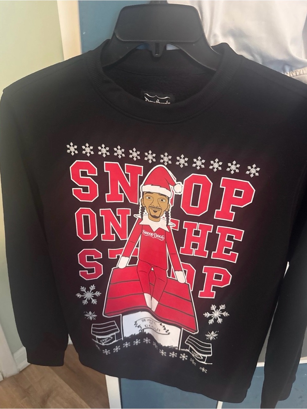 Snoop Dogg Black 'Snoop On The stoop' Holiday Crewneck
